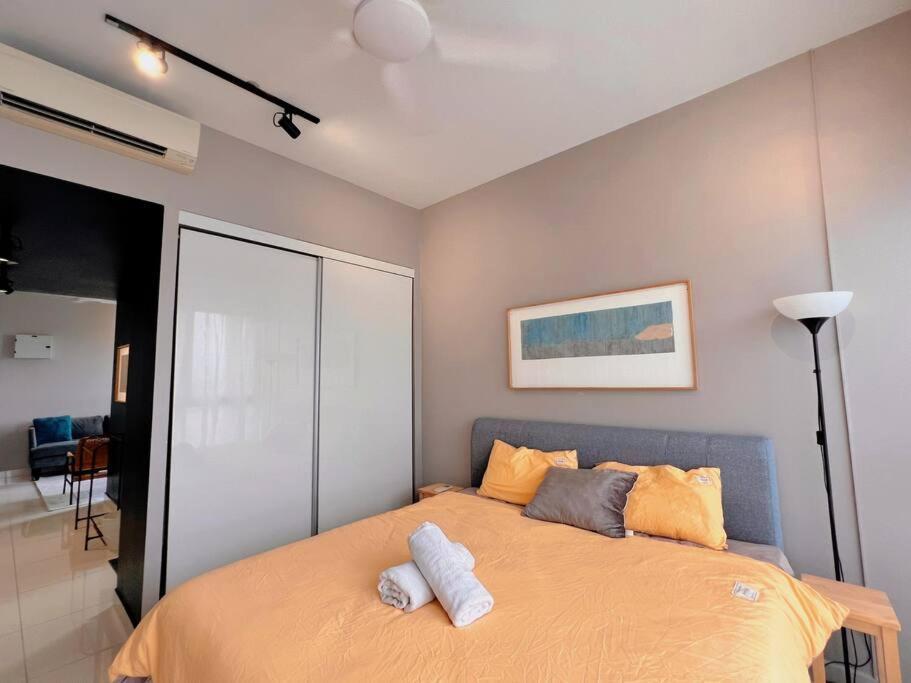 Studio Staycation D'Sara @ Linked Mrt, Near Thomson Hospital & Sungai Buloh Hospital Buitenkant foto